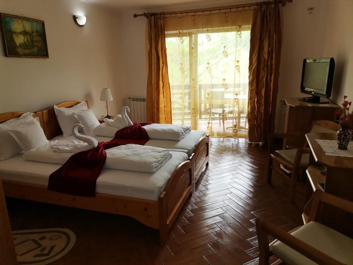 Hotel Wels Băltenii de Sus Exterior photo
